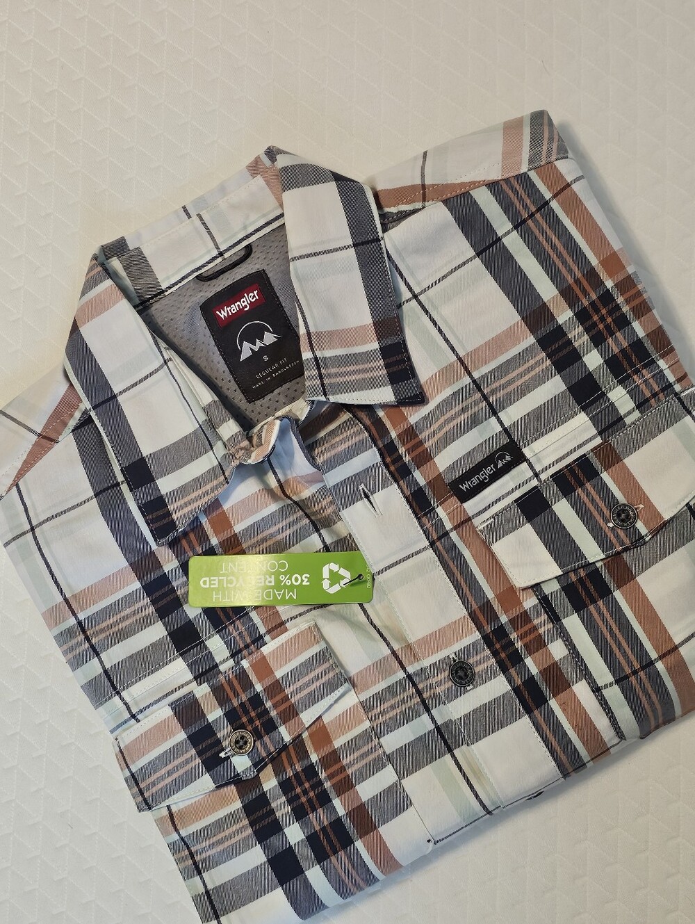 NWT Wrangler Men's Outdoor Short Sleeve Plaid Utility Shirt - Size Small